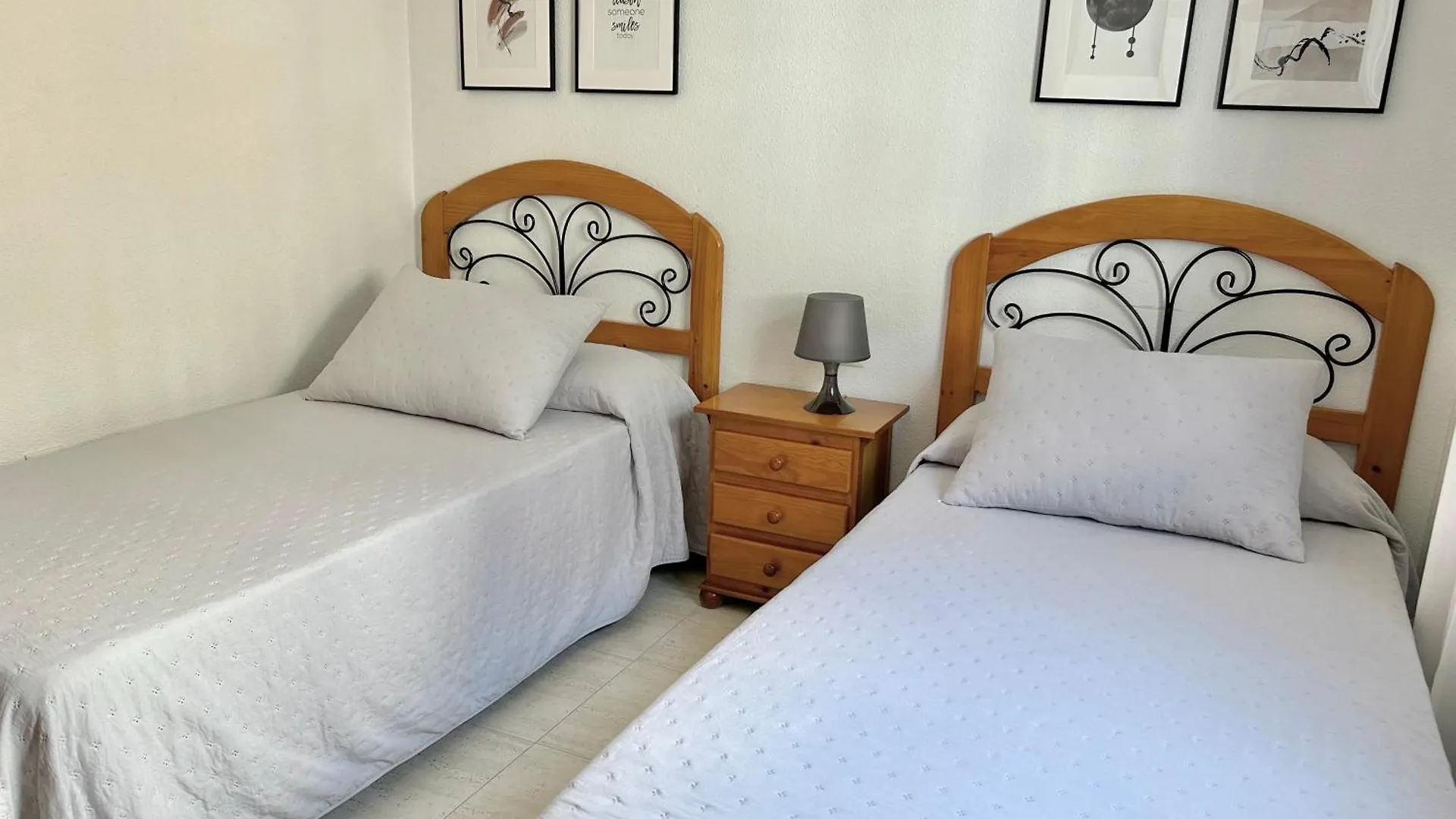 Panoramic Sea Views With Balcony, Air Conditioning And Parking Aguadulce (Almeria)