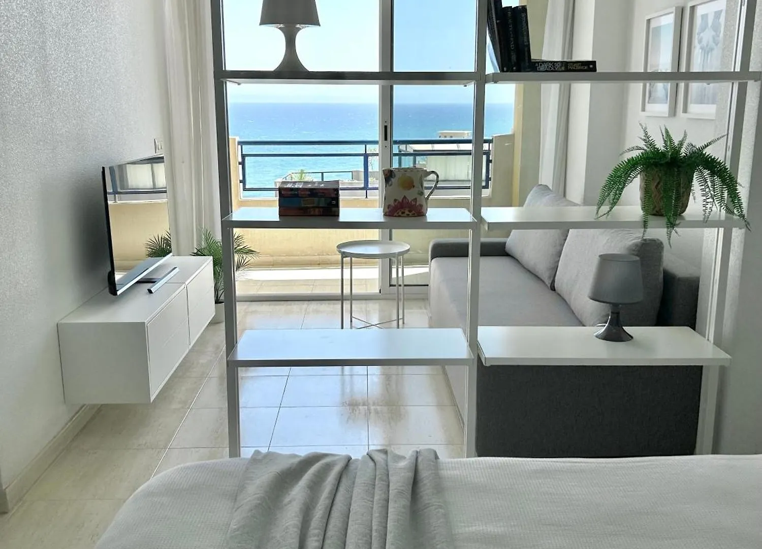 Apartment Panoramic Sea Views With Balcony, Air Conditioning And Parking