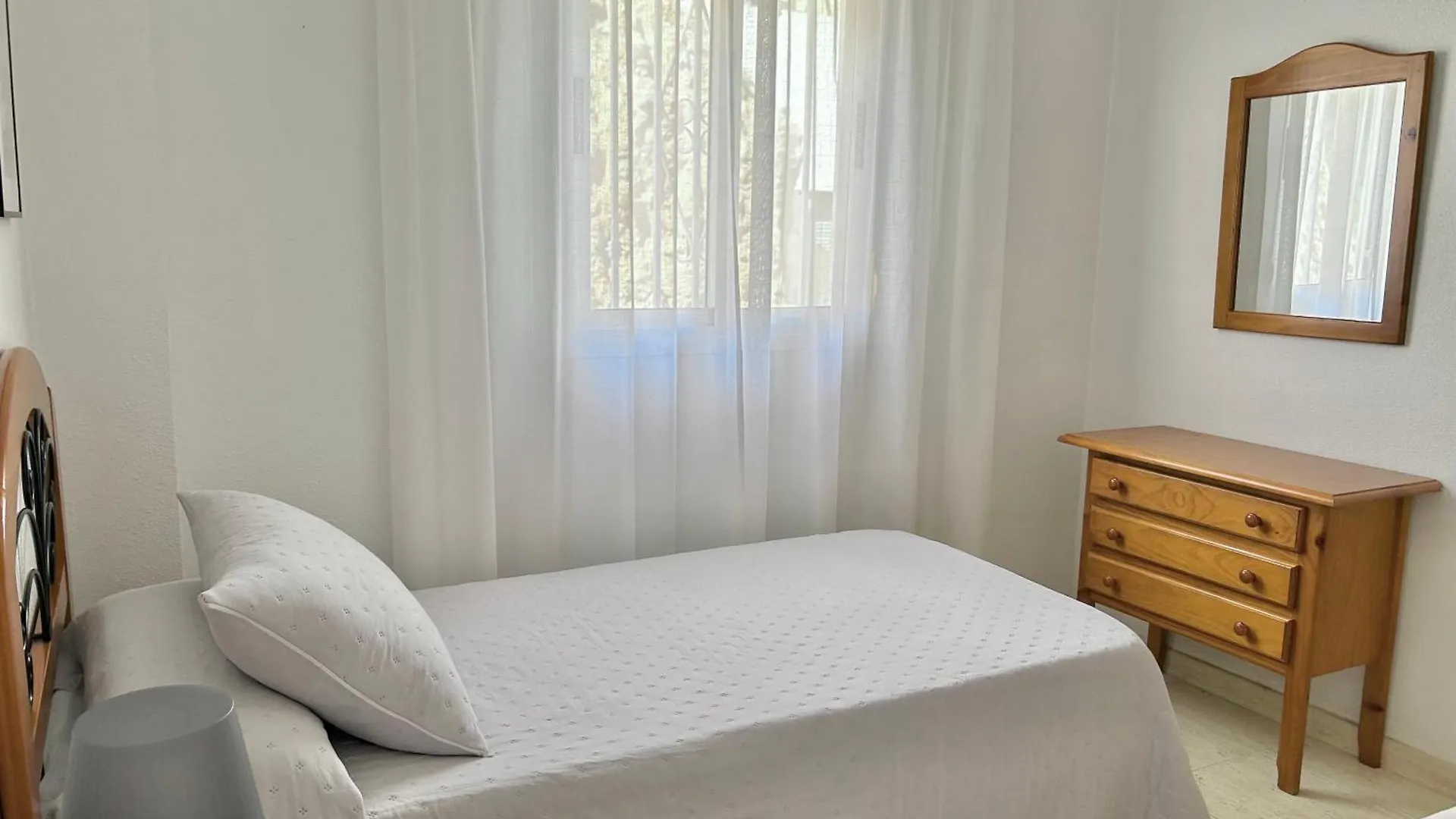 Panoramic Sea Views With Balcony, Air Conditioning And Parking Apartment