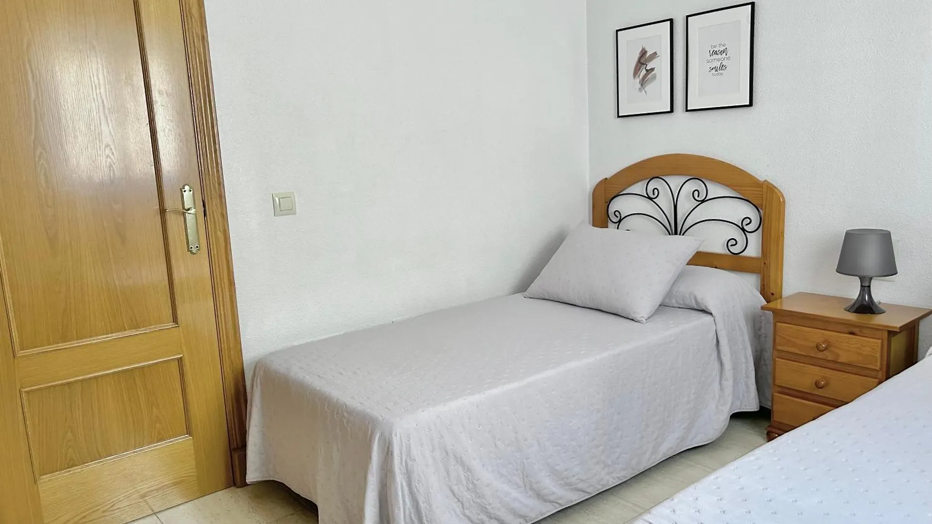 Panoramic Sea Views With Balcony, Air Conditioning And Parking Apartment